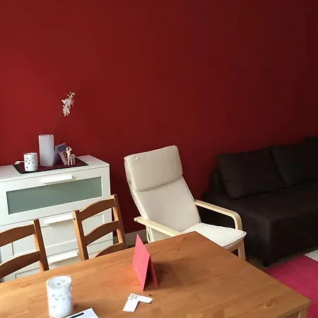 Im Herzen - Zentral In Lägenhet